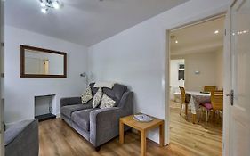 Central, Newly Refurbished Cottage In Portaferry